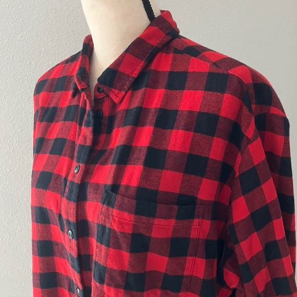 GAP Women Oversized Plaid Flannel Button Down Shirt-Red Buffalo Plaid | L - Picture 7 of 13